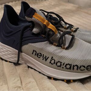 New Balance Men's Fresh Foam Roav V1 Trail Running Shoe
